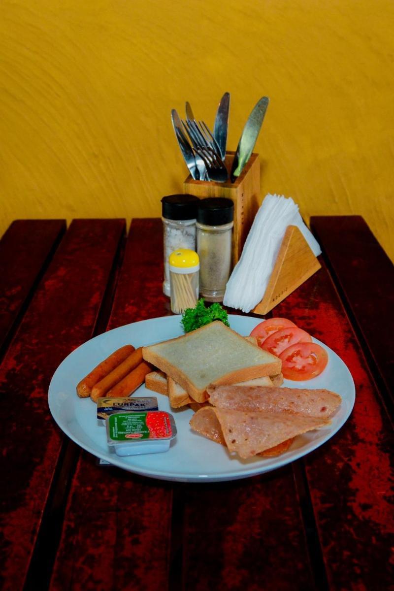 Coconut Style Restaurant & Milinda Guest 호텔 우나와투나 외부 사진